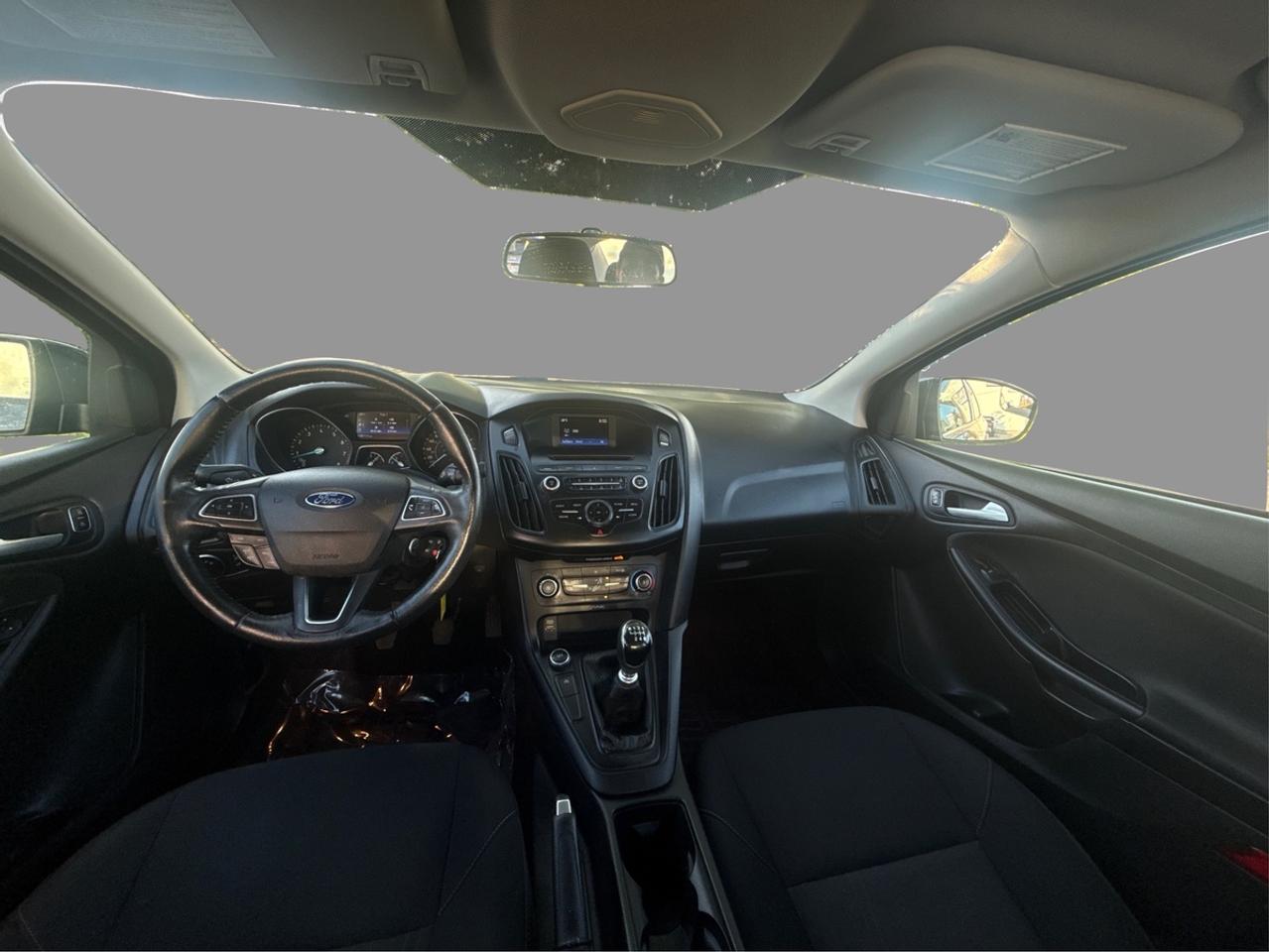 2015 Ford Focus SE Photo