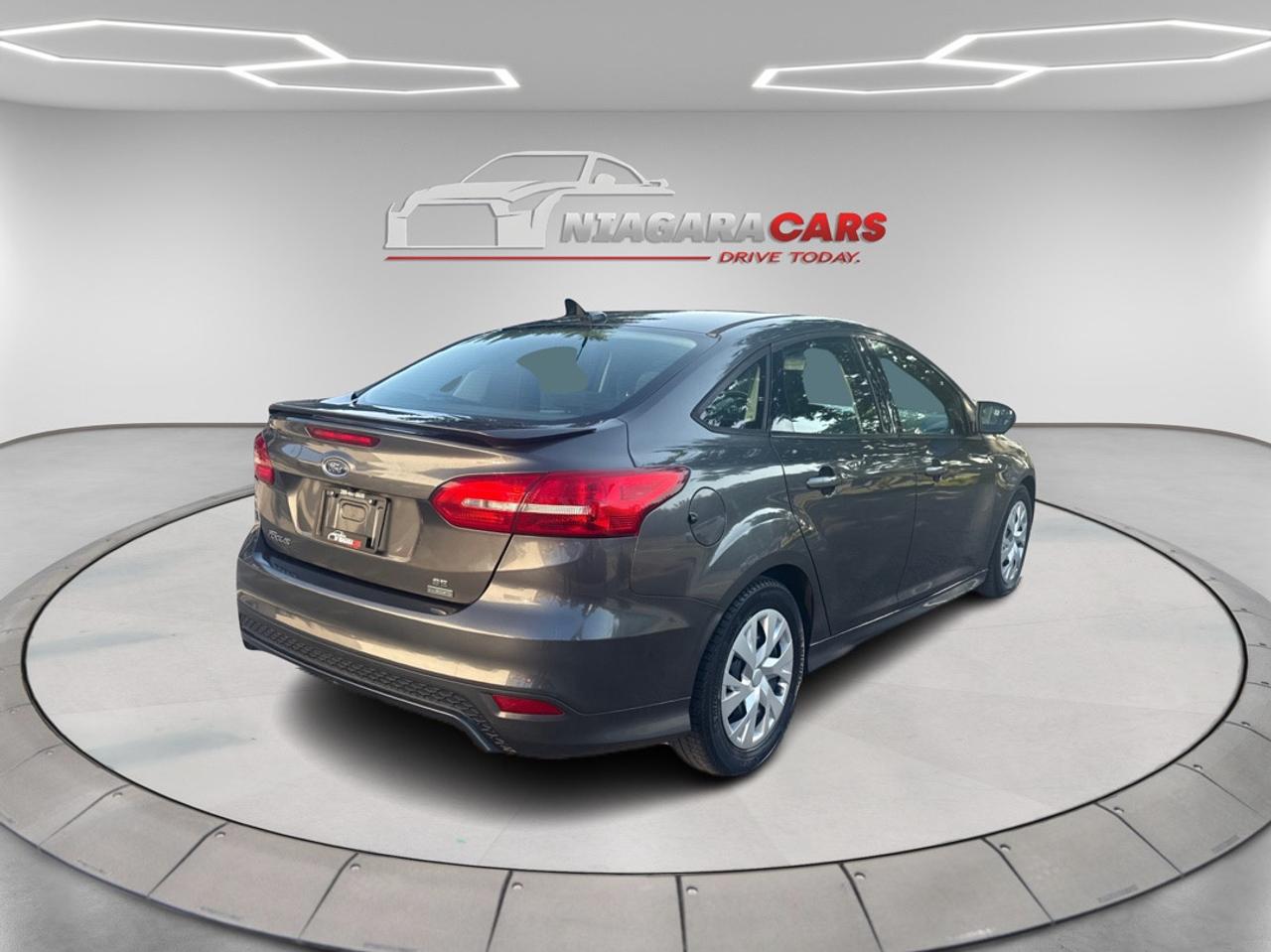 2015 Ford Focus SE Photo
