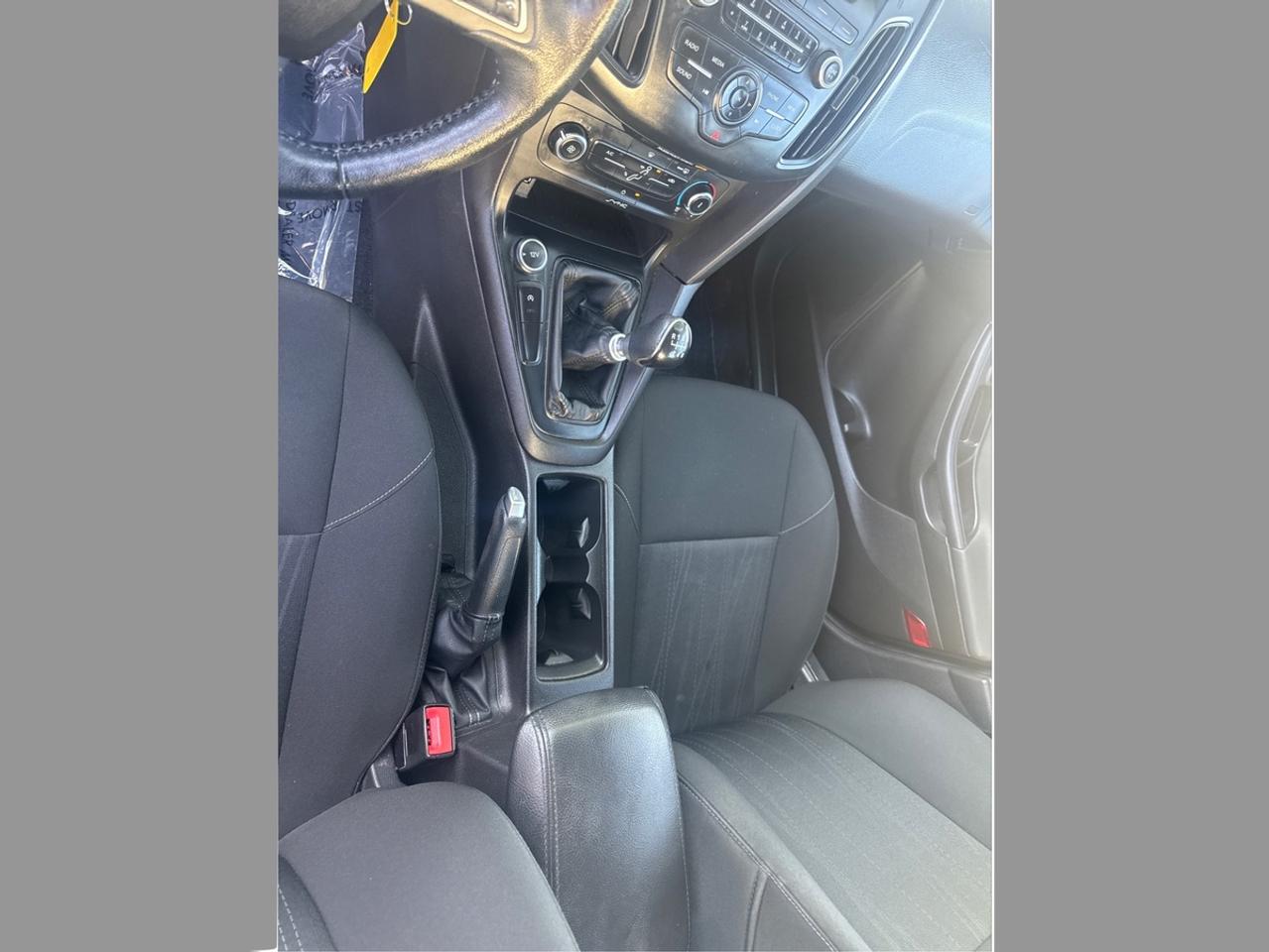 2015 Ford Focus SE Photo