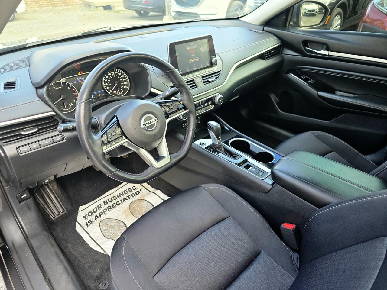 2020 Nissan Altima SV Photo