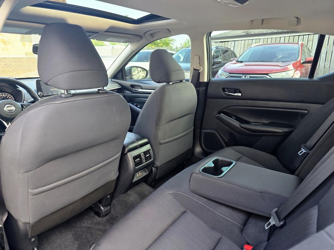 2020 Nissan Altima SV Photo
