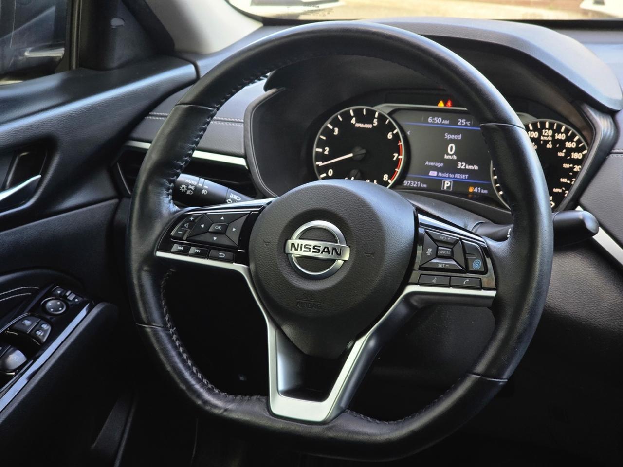 2020 Nissan Altima SV Photo