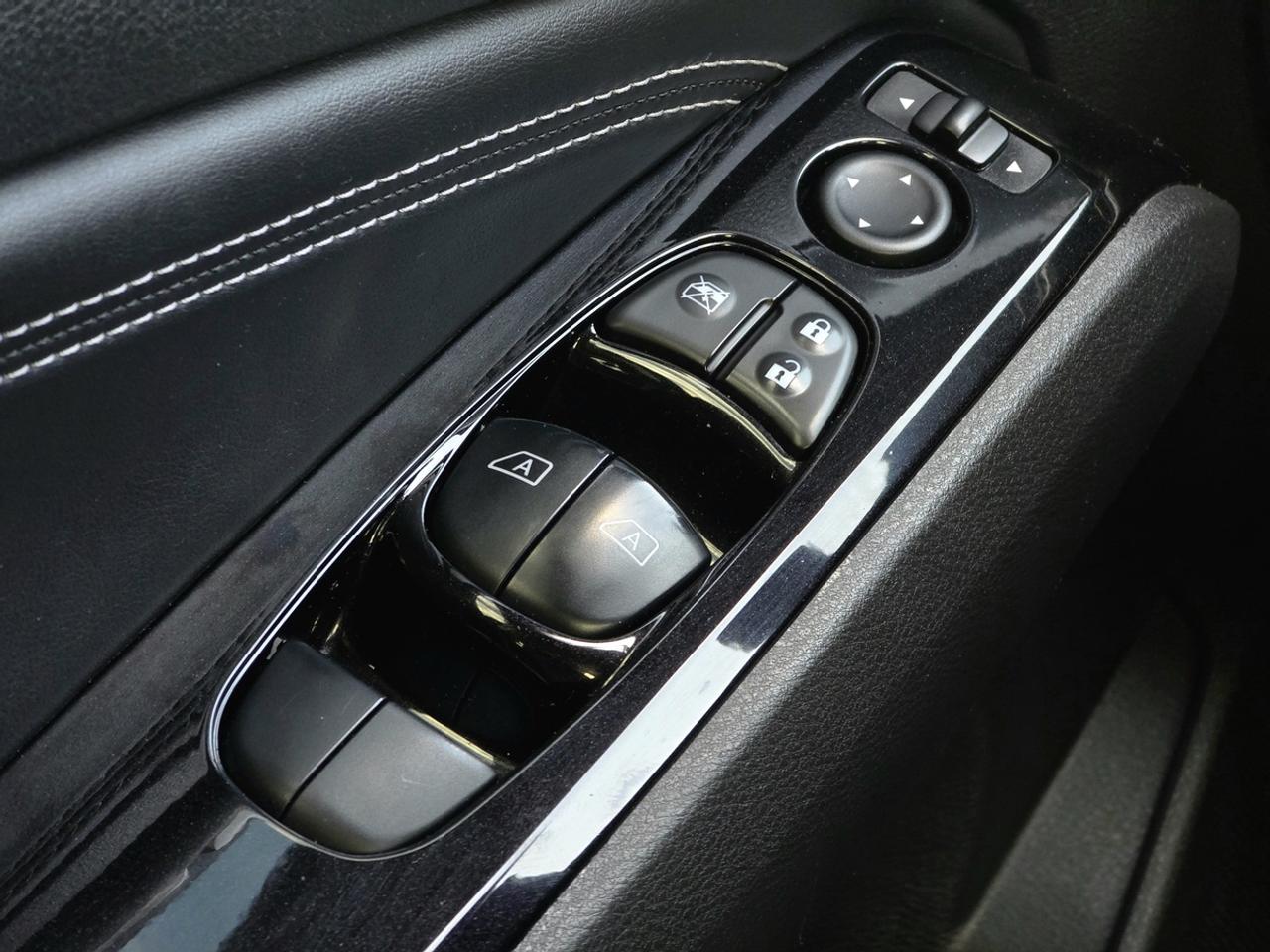 2020 Nissan Altima SV Photo
