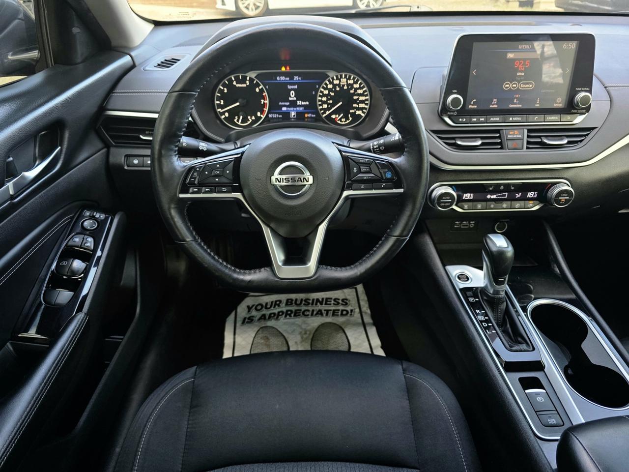 2020 Nissan Altima SV Photo