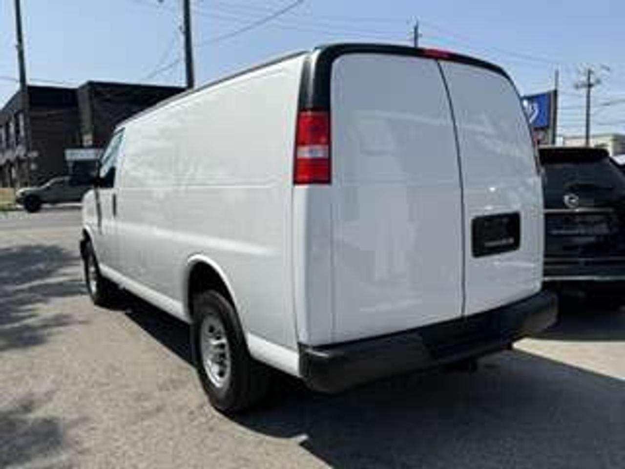2021 Chevrolet Express 2500 6.6L V8 Shelves CleanCarfax Certified B.Cam Photo