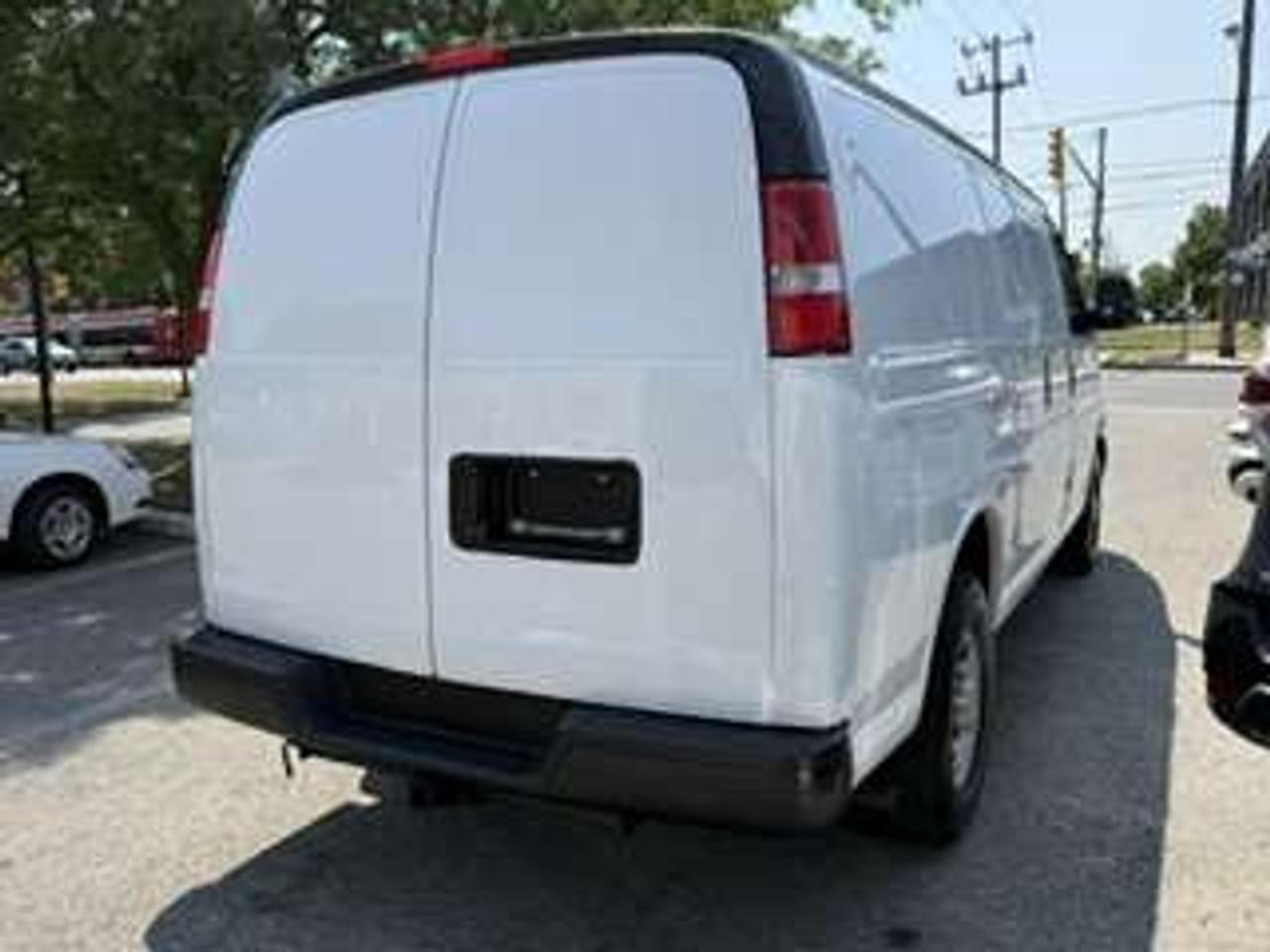 2021 Chevrolet Express 2500 6.6L V8 Shelves CleanCarfax Certified B.Cam Photo