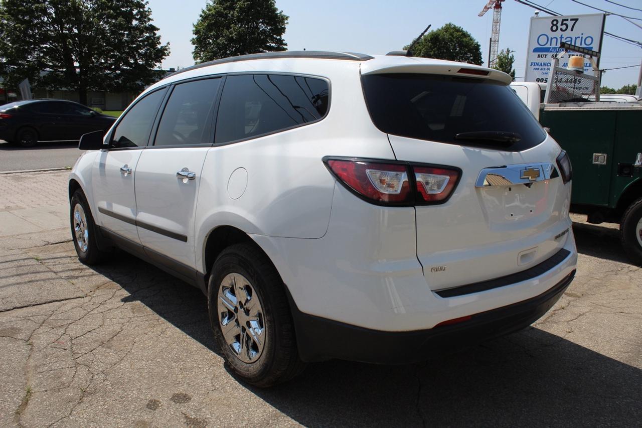 2016 Chevrolet Traverse LS AWD 8 PASS Photo