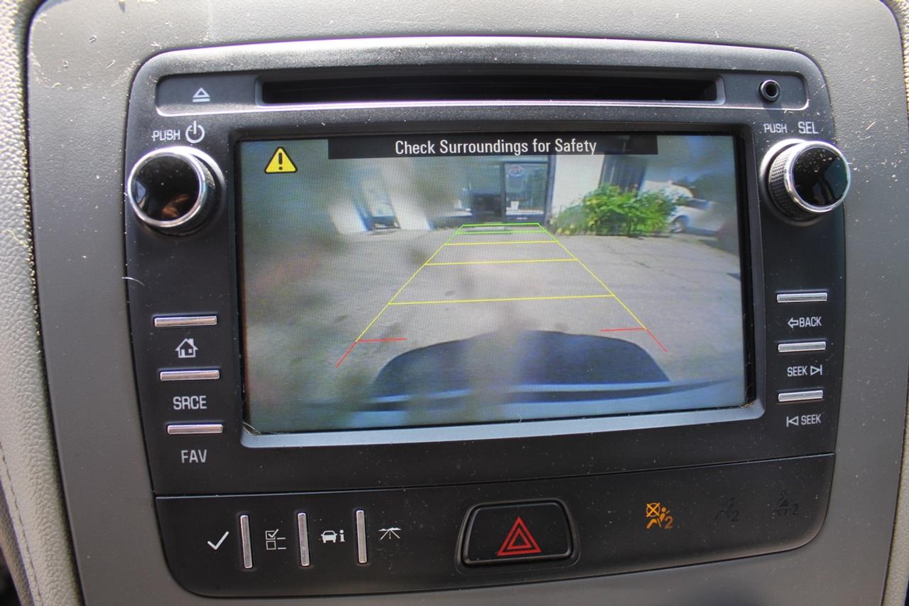 2016 Chevrolet Traverse LS AWD 8 PASS Photo
