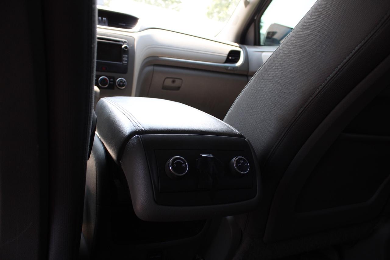 2016 Chevrolet Traverse LS AWD 8 PASS Photo