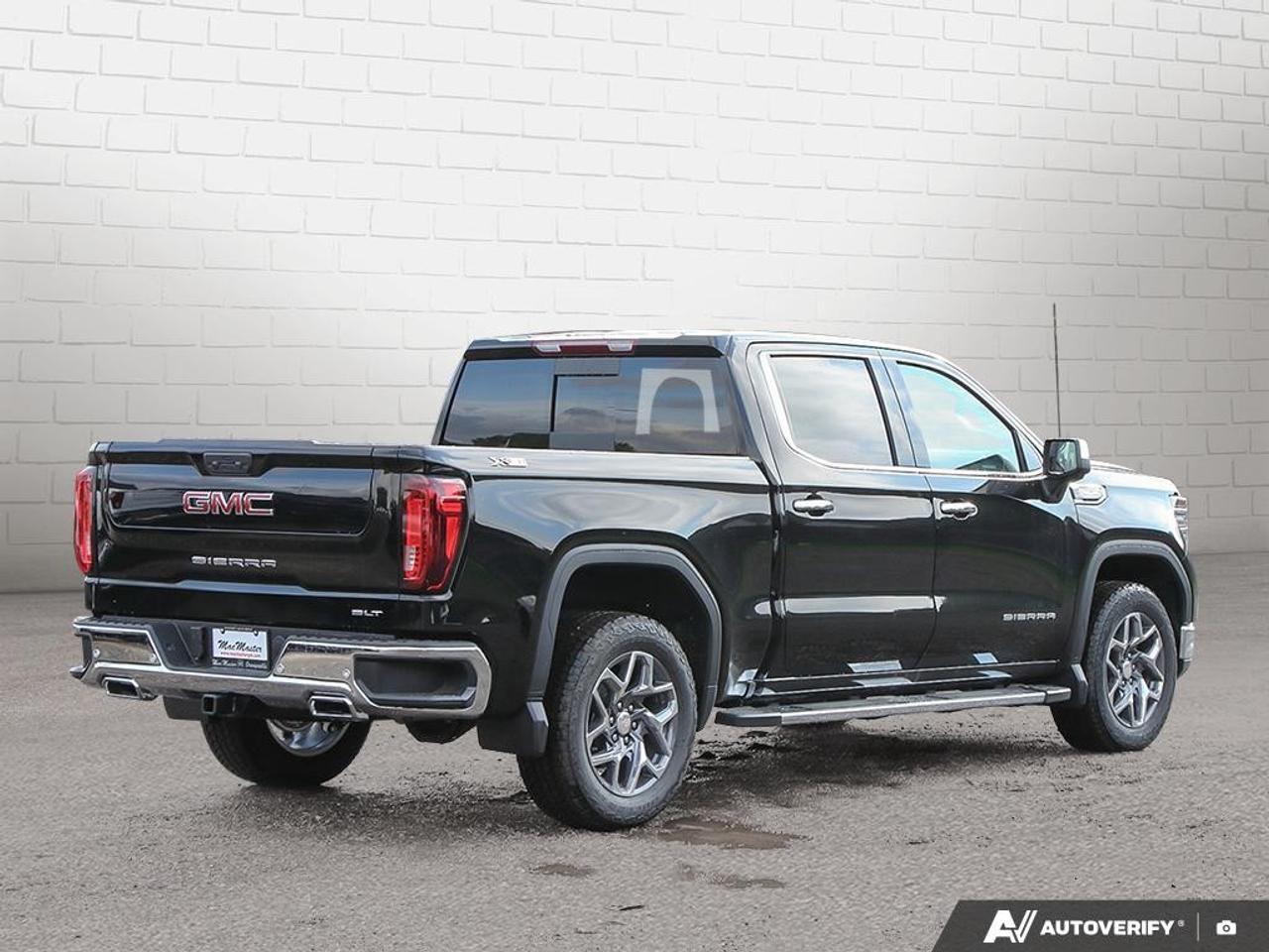 2026 GMC Sierra 1500 Crew Cab Short Box 4-Wheel Drive SLT Photo