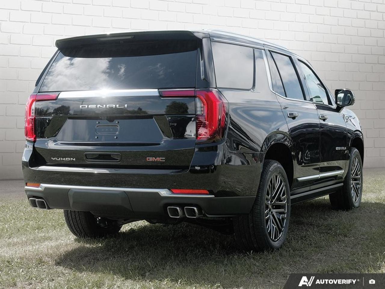 2026 GMC Yukon 4WD 4dr Denali Photo4