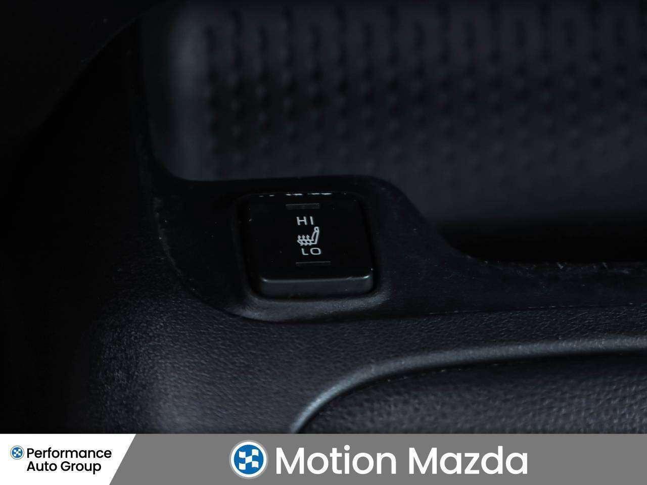 2024 Toyota Corolla LE   Carplay   Safety Sense 3.0 Photo