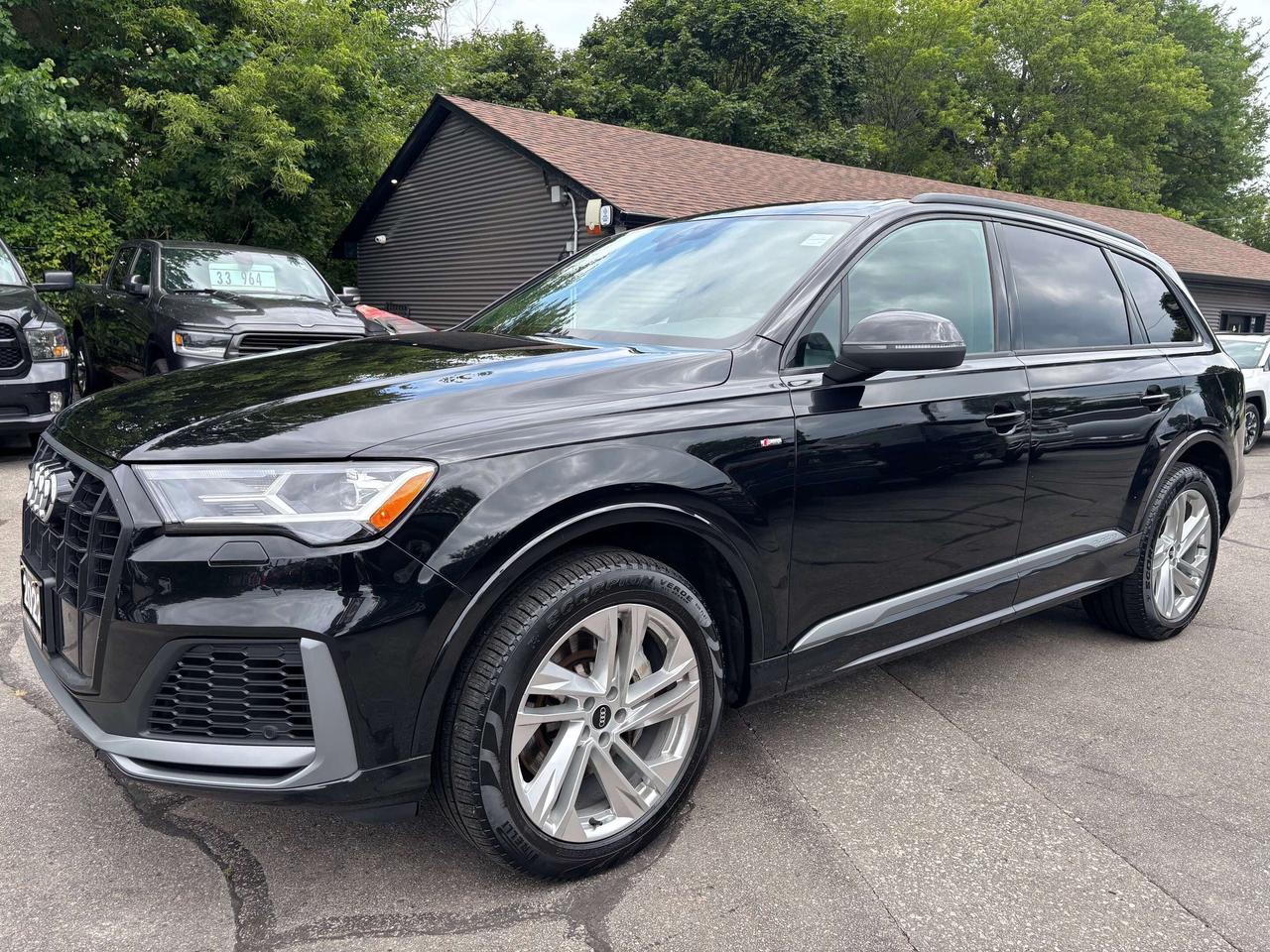 2022 Audi Q7 55 Komfort Clean CARFAX Navigation Panoramic Sunro Photo5