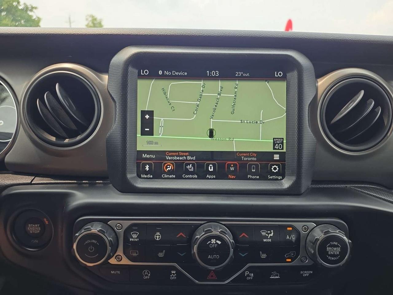 2022 Jeep Wrangler Willys 4x4 * 1 OWNER / BLIND SPOT ASSIST / CARPLAY / CAMERA / LED Photo