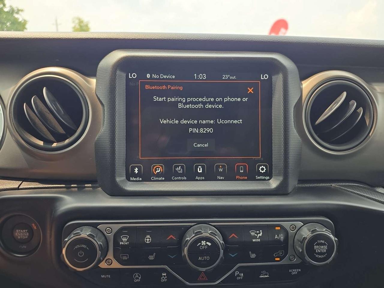 2022 Jeep Wrangler Willys 4x4 * 1 OWNER / BLIND SPOT ASSIST / CARPLAY / CAMERA / LED Photo