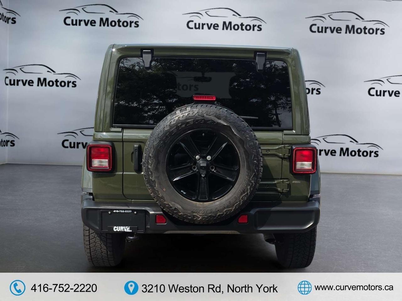 2022 Jeep Wrangler Unlimited Sahara Altitude SKY ONE-TUCH ROOF TOP * 1 OWNER / ALPINE SOUND Photo3