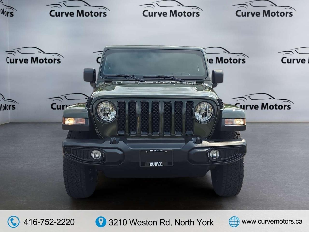 2022 Jeep Wrangler Unlimited Sahara Altitude SKY ONE-TUCH ROOF TOP * 1 OWNER / ALPINE SOUND Photo