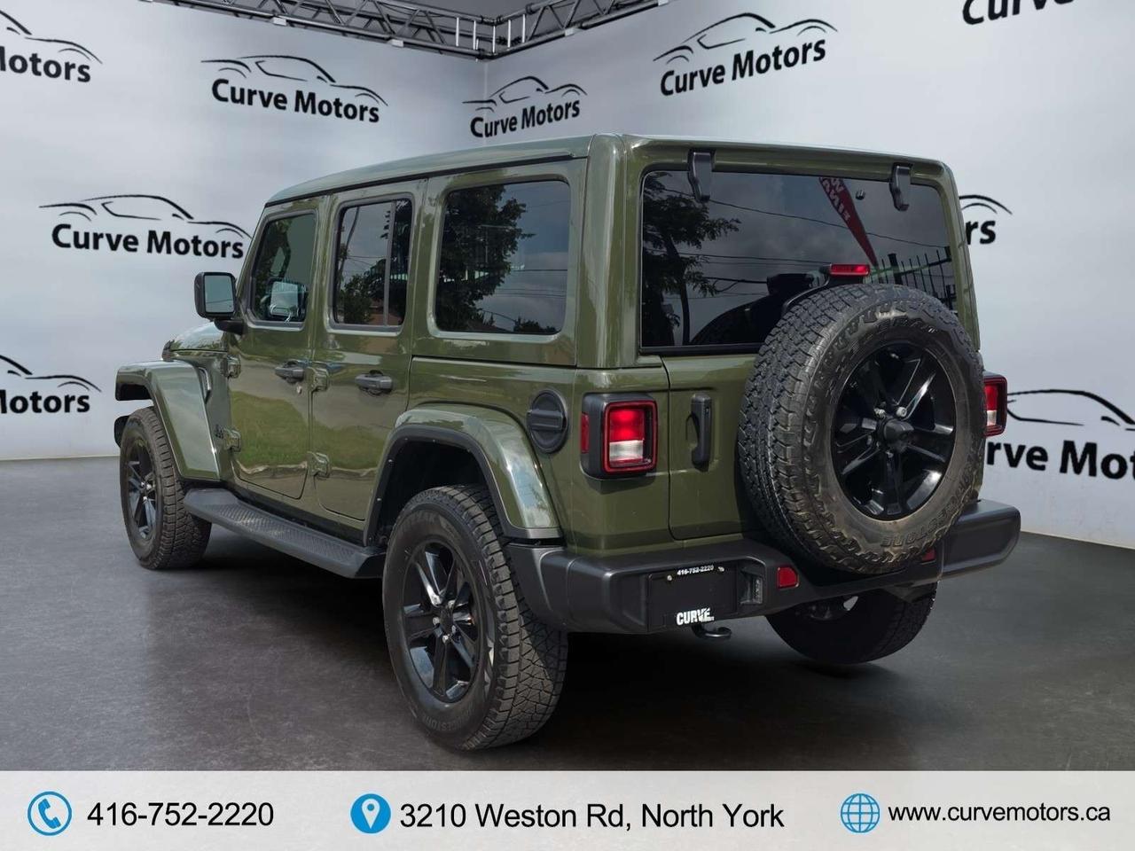 2022 Jeep Wrangler Unlimited Sahara Altitude SKY ONE-TUCH ROOF TOP * 1 OWNER / ALPINE SOUND Photo