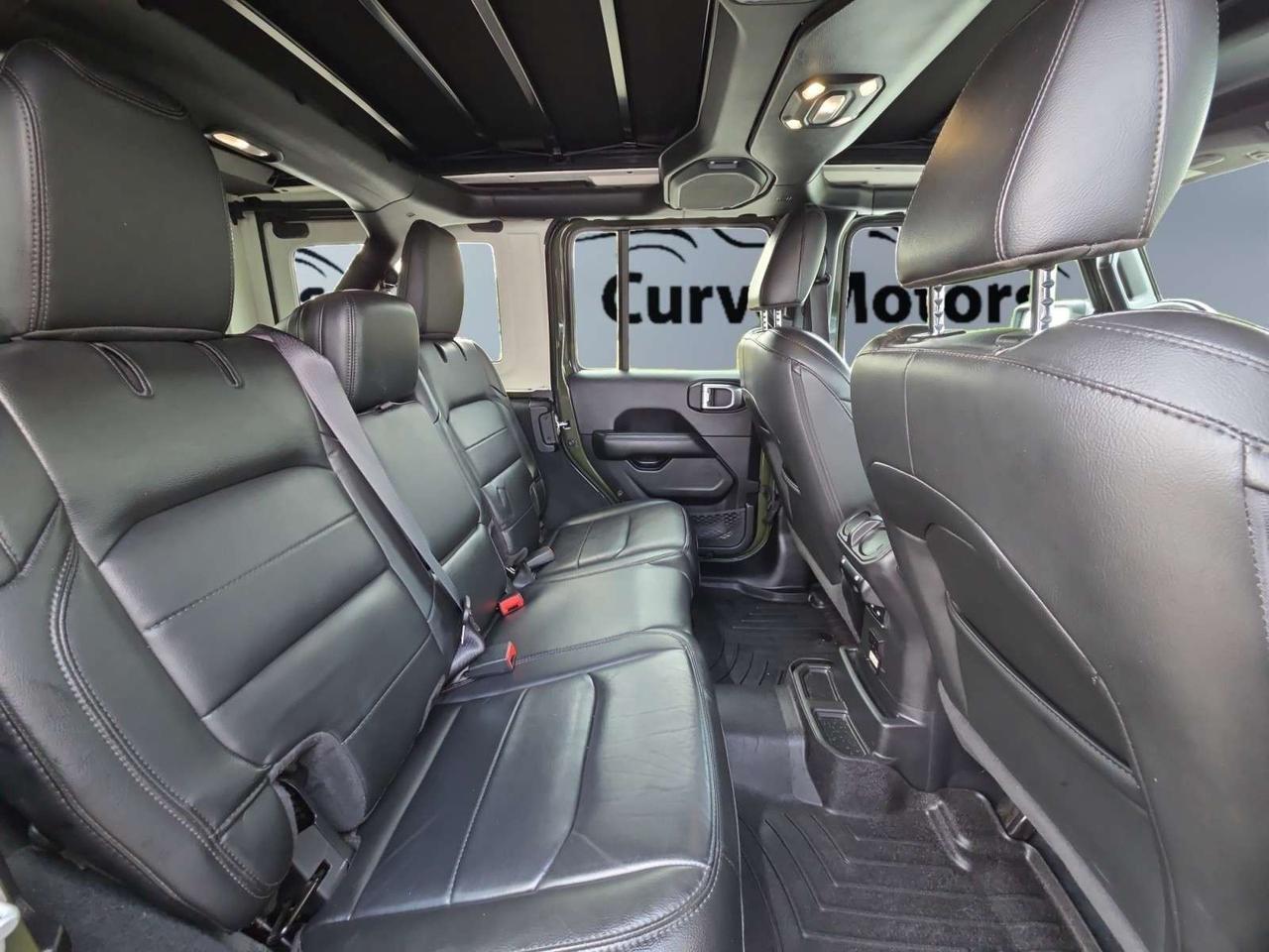 2022 Jeep Wrangler Unlimited Sahara Altitude SKY ONE-TUCH ROOF TOP * 1 OWNER / ALPINE SOUND Photo