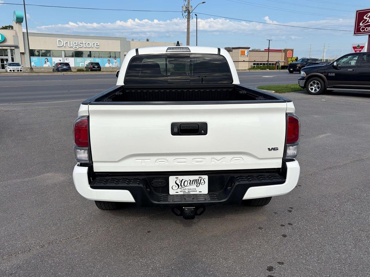 2023 Toyota Tacoma ** CALL NAPANEE 613*354*2100 Photo3