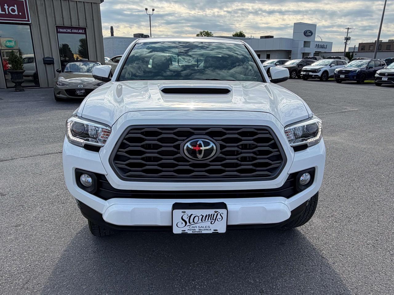 2023 Toyota Tacoma ** CALL NAPANEE 613*354*2100 Photo