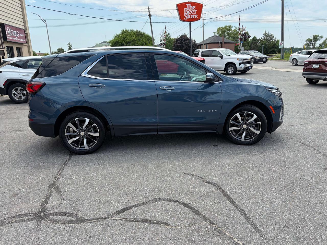 2024 Chevrolet Equinox Premier **CALL BELLEVILLE@613-961-8848** Photo