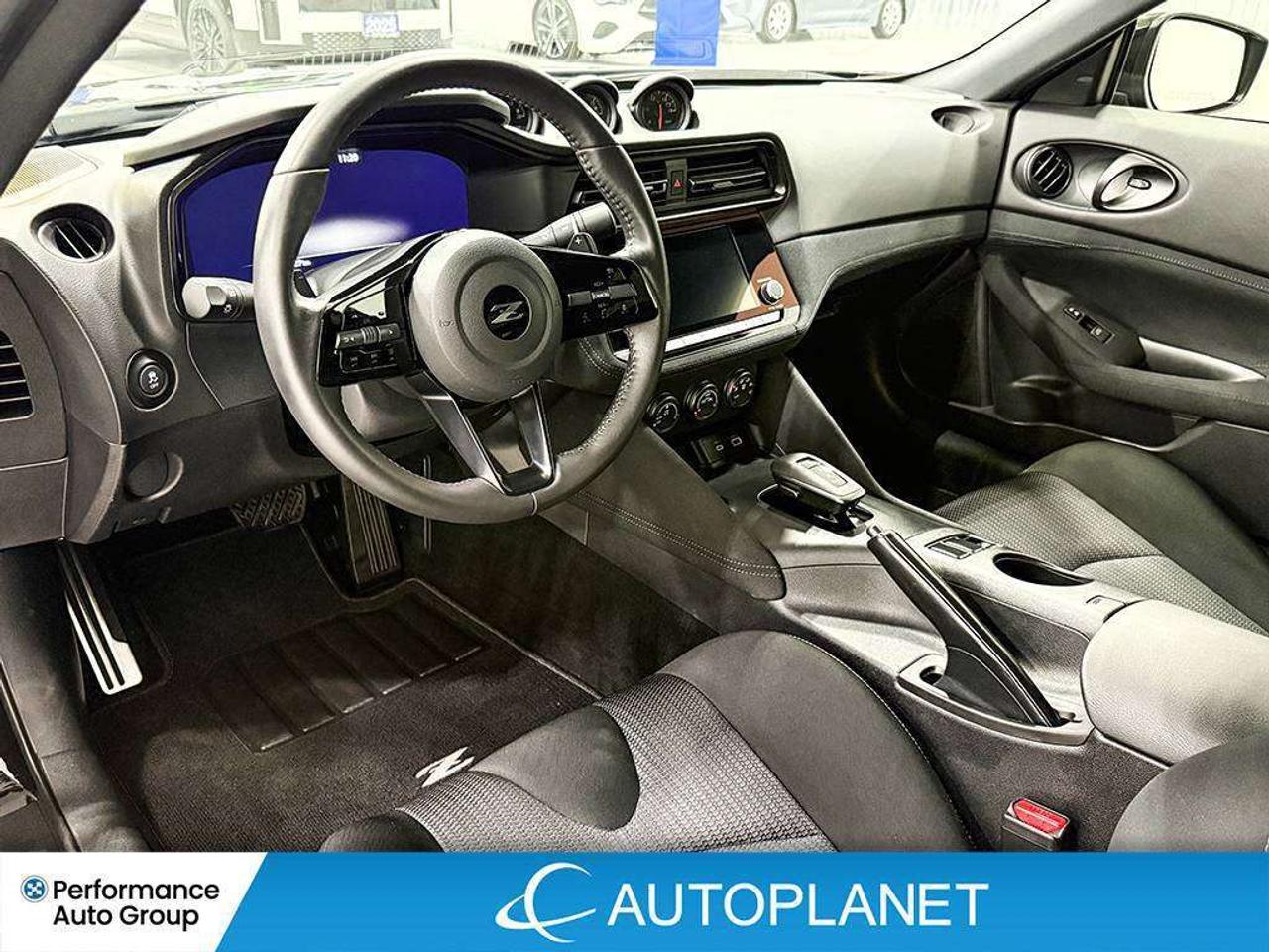 2024 Nissan Z Sport, Back Up Cam, Apple Carplay, 400 HP! Photo