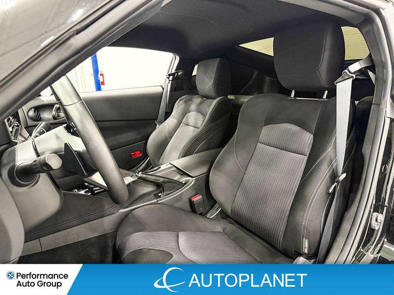2024 Nissan Z Sport, Back Up Cam, Apple Carplay, 400 HP! Photo