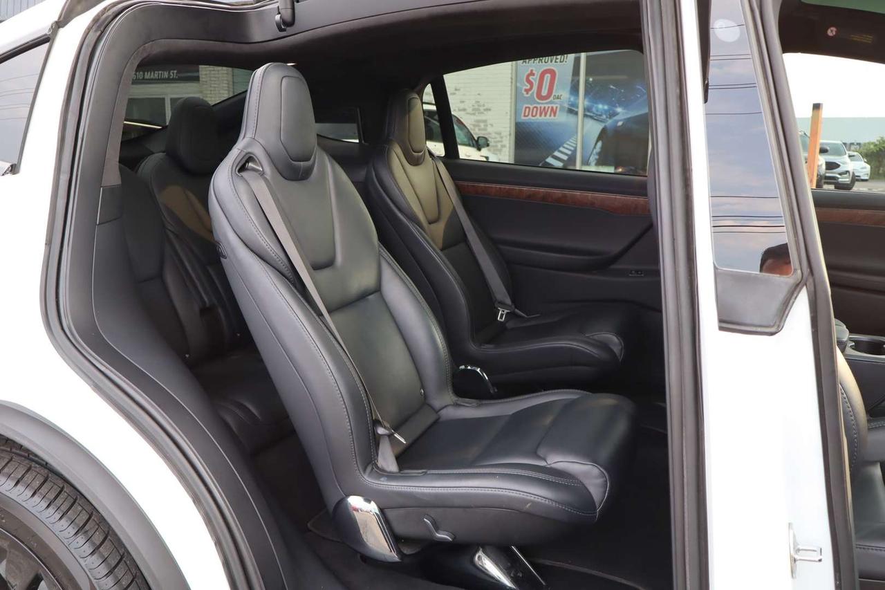 2019 Tesla Model X LONG RANGE AWD NO ACCIDENT 6 PASSENGER Photo