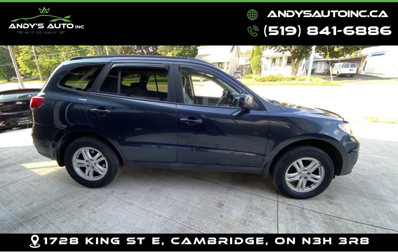 2012 Hyundai Santa Fe AWD ! V6 3.5L ! NO ACCIDNETS GLS AWD ! V6 3.5L ! NO ACCIDNETS Photo