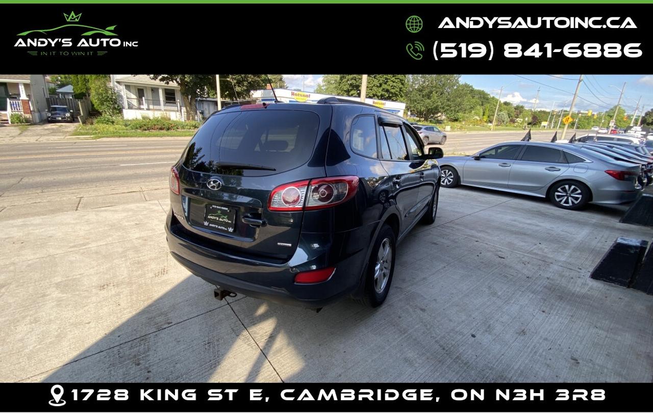 2012 Hyundai Santa Fe AWD ! V6 3.5L ! NO ACCIDNETS GLS AWD ! V6 3.5L ! NO ACCIDNETS Photo