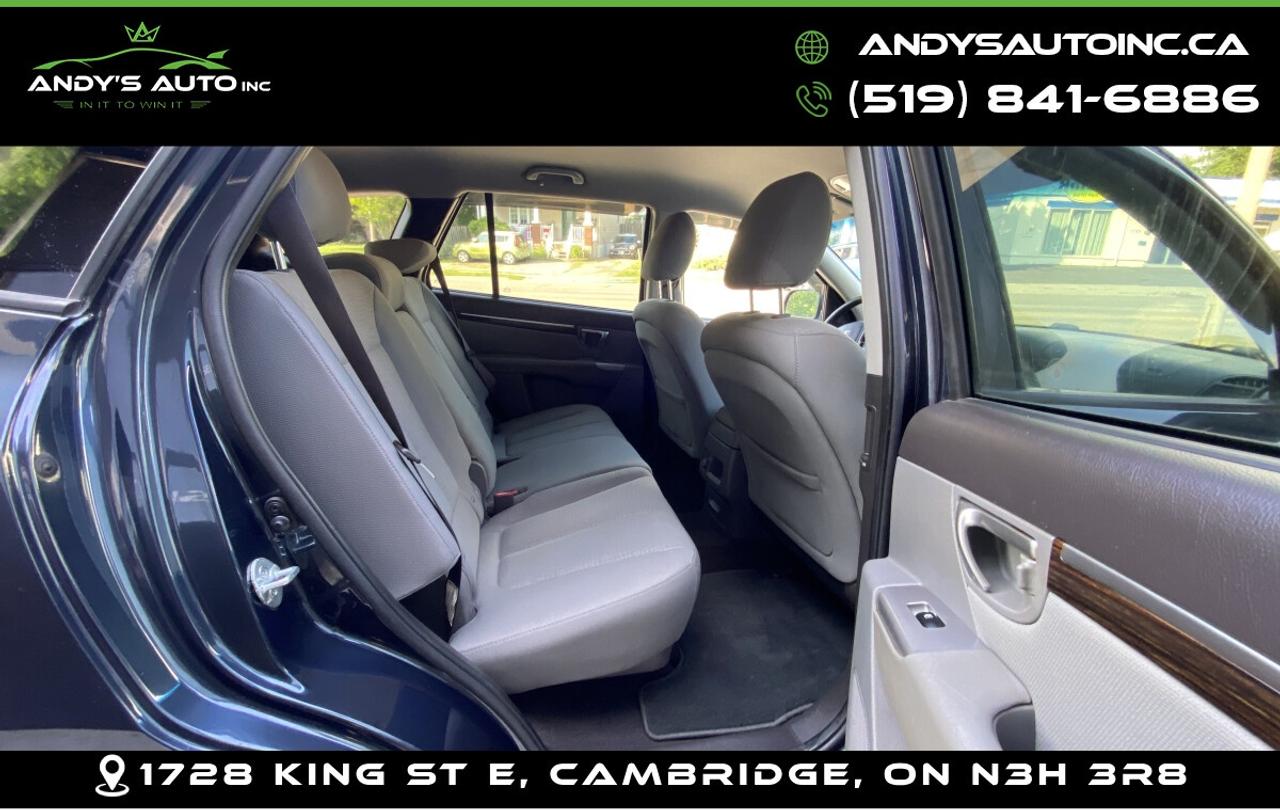 2012 Hyundai Santa Fe AWD ! V6 3.5L ! NO ACCIDNETS GLS AWD ! V6 3.5L ! NO ACCIDNETS Photo