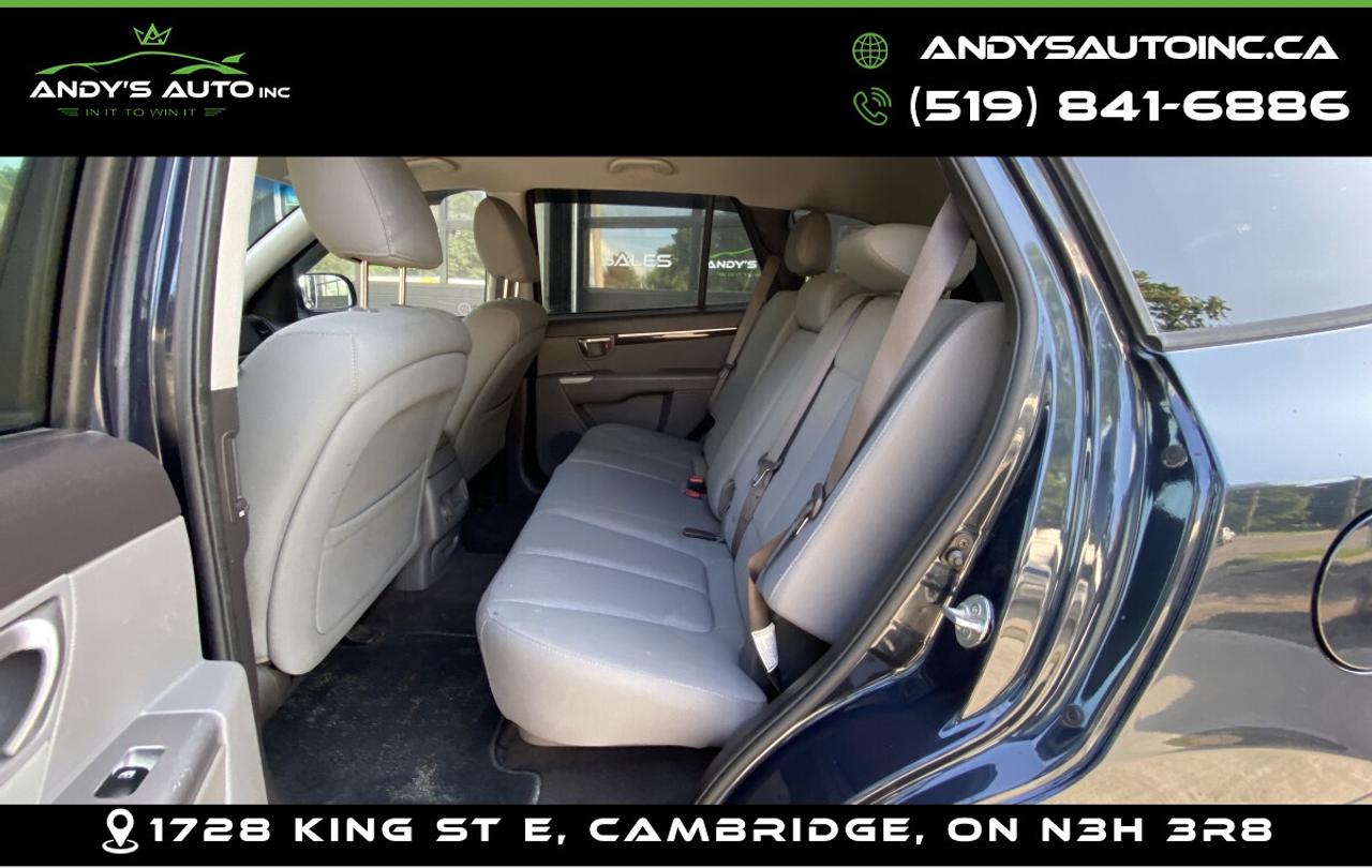 2012 Hyundai Santa Fe AWD ! V6 3.5L ! NO ACCIDNETS GLS AWD ! V6 3.5L ! NO ACCIDNETS Photo
