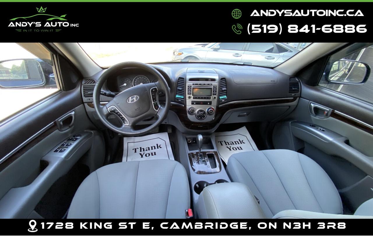 2012 Hyundai Santa Fe AWD ! V6 3.5L ! NO ACCIDNETS GLS AWD ! V6 3.5L ! NO ACCIDNETS Photo