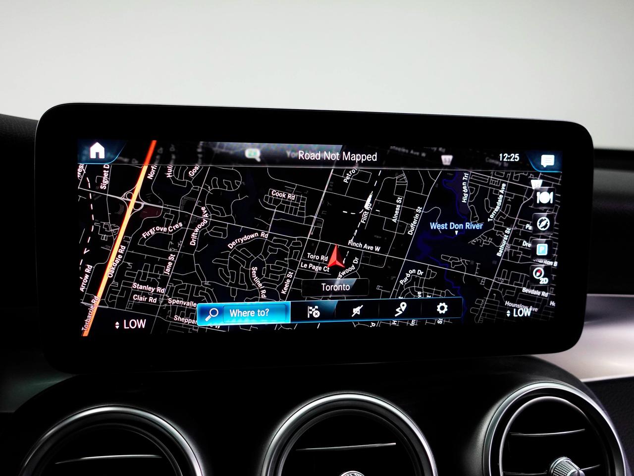 2021 Mercedes-Benz GLC-Class 300 4MATIC | AMG Pkg | Nav | Panoroof | CarPlay Photo