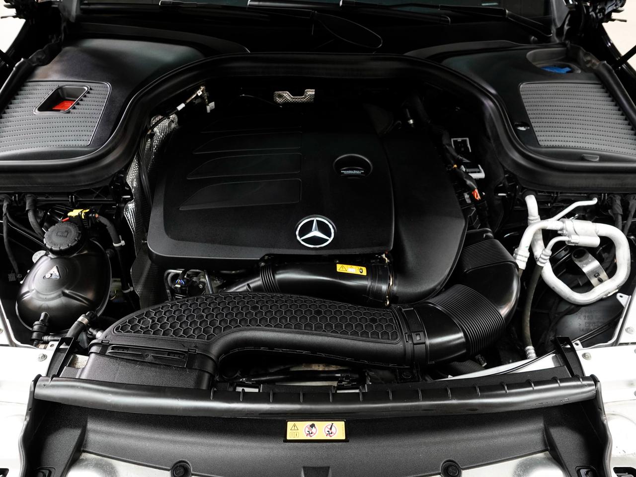 2021 Mercedes-Benz GLC-Class 300 4MATIC | AMG Pkg | Nav | Panoroof | CarPlay