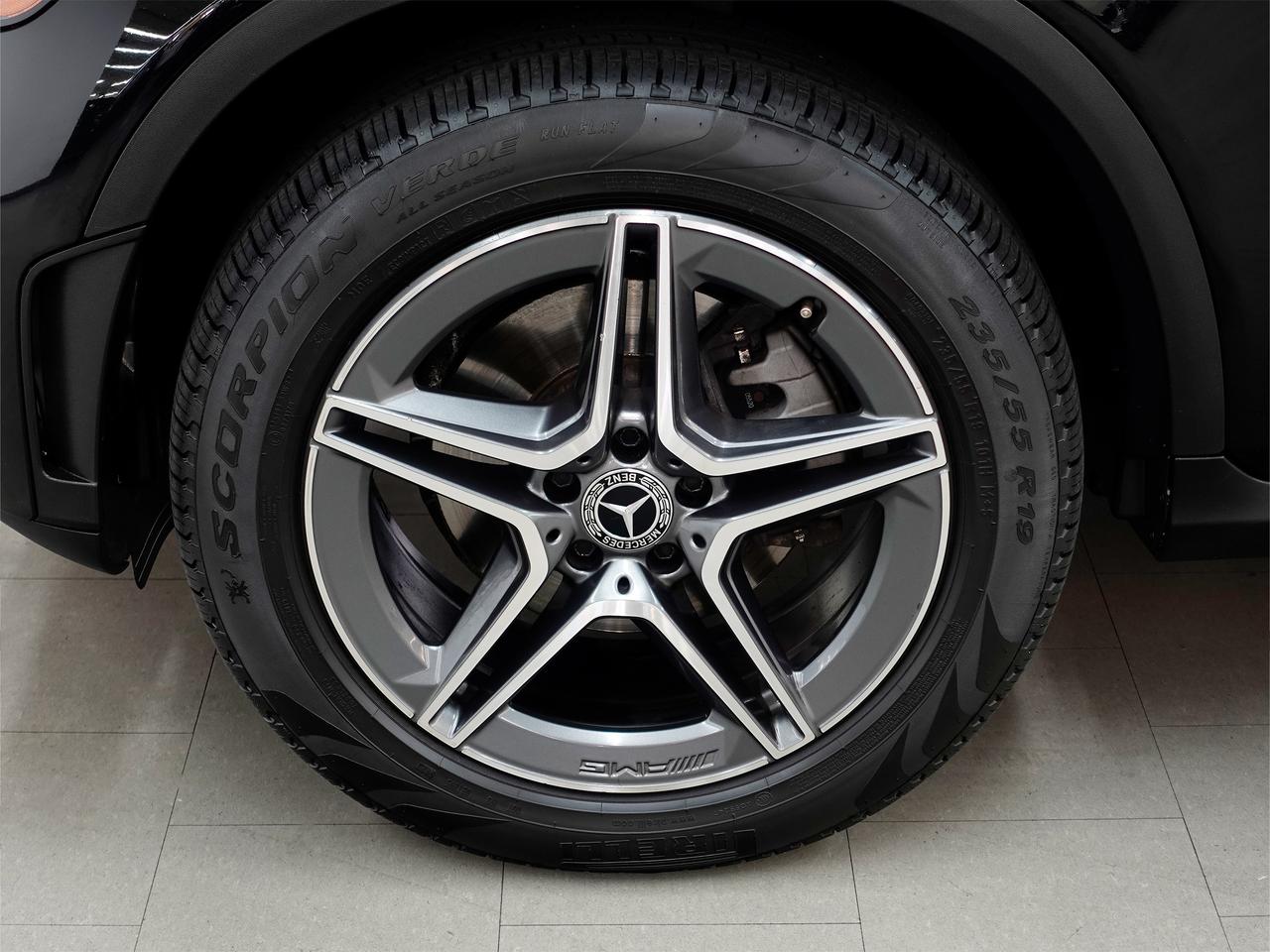 2021 Mercedes-Benz GLC-Class 300 4MATIC | AMG Pkg | Nav | Panoroof | CarPlay Photo