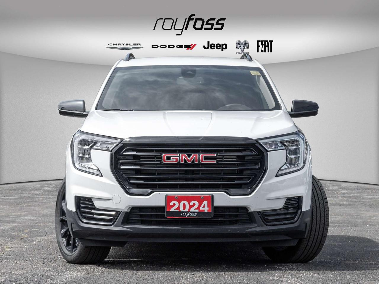 2024 GMC Terrain SLE AWD   Elevation Pkg   Safety Pkg   19" Alloys Photo1
