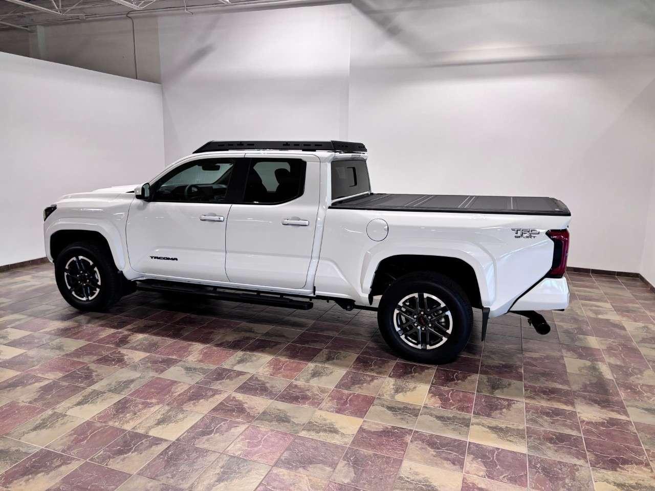 2025 Toyota Tacoma 4x4 Double Cab Auto Photo