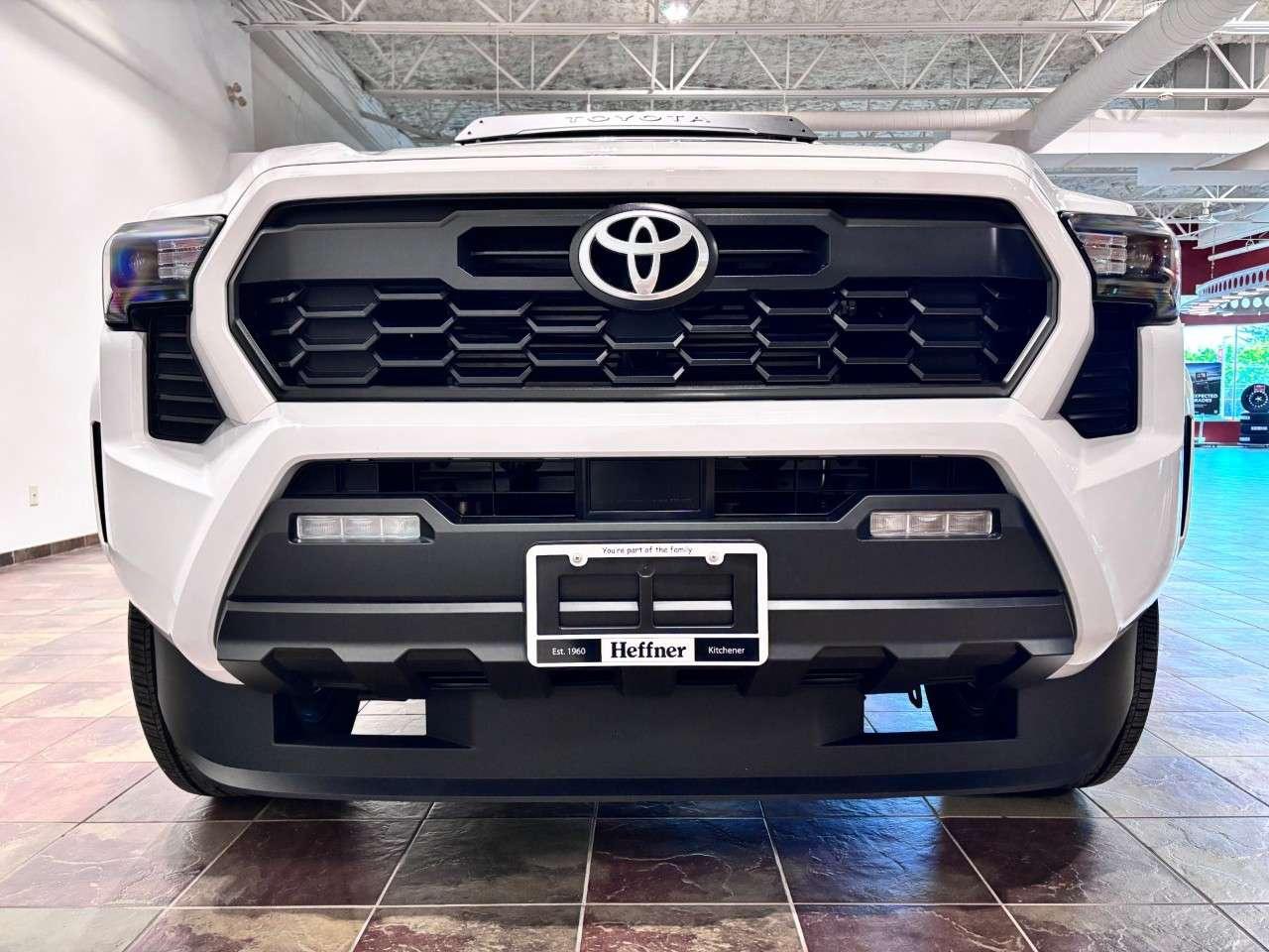 2025 Toyota Tacoma 4x4 Double Cab Auto Photo
