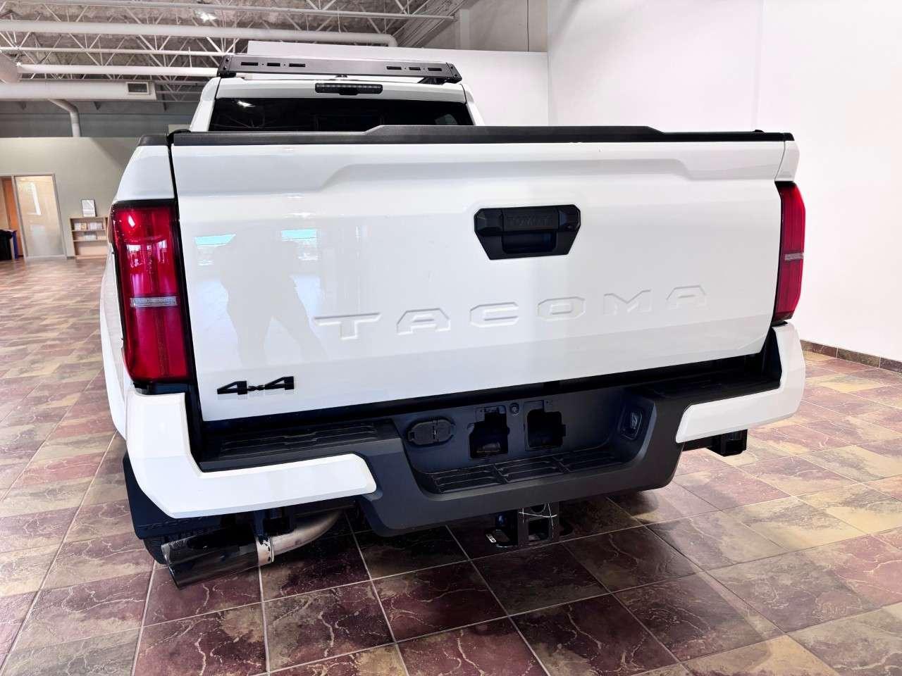 2025 Toyota Tacoma 4x4 Double Cab Auto Photo