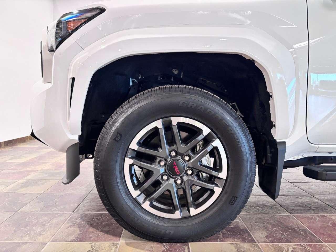 2025 Toyota Tacoma 4x4 Double Cab Auto Photo