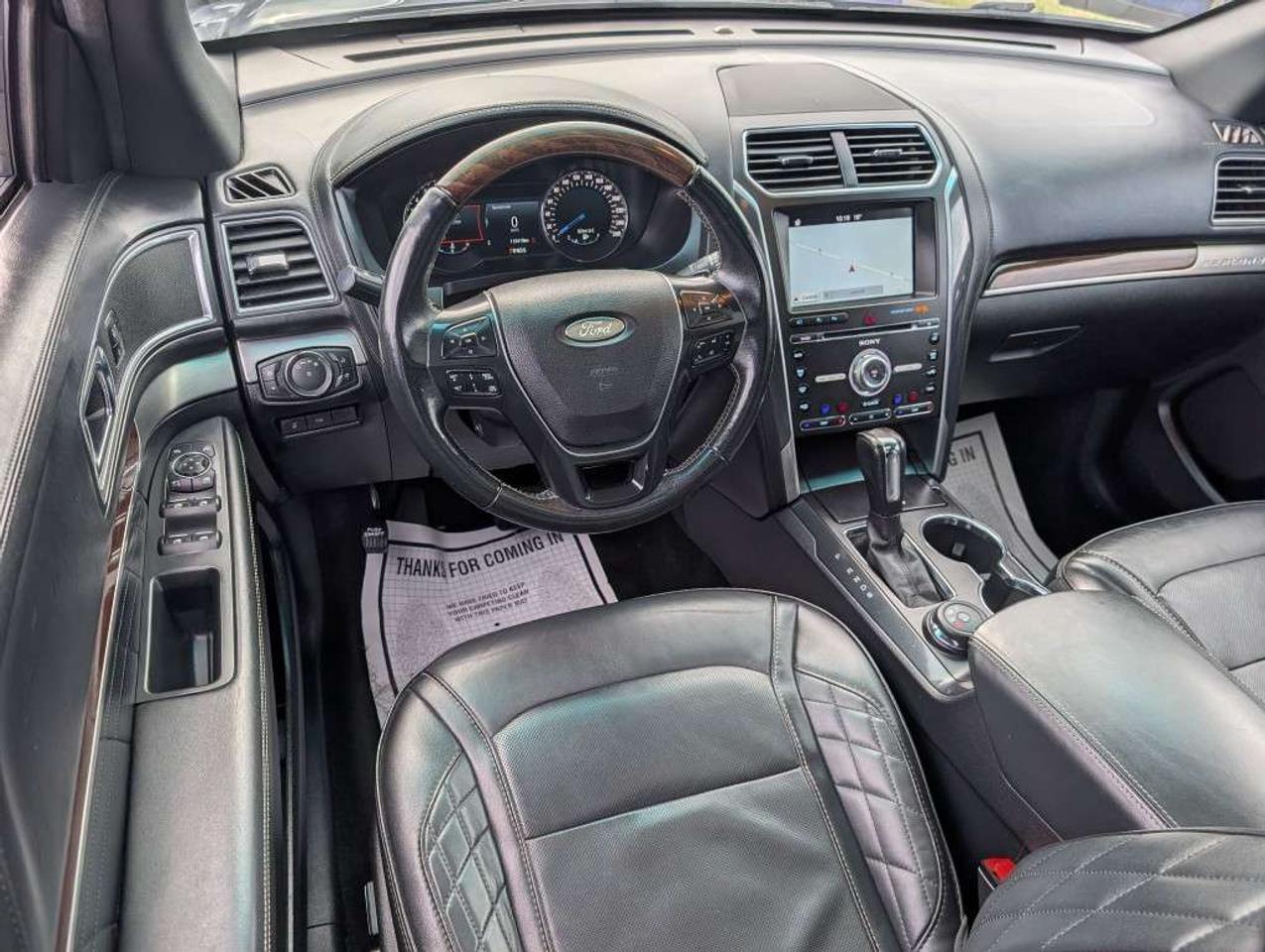 2017 Ford Explorer Platinum AWD NAV LEATHER PANOROOF CAMERA Photo