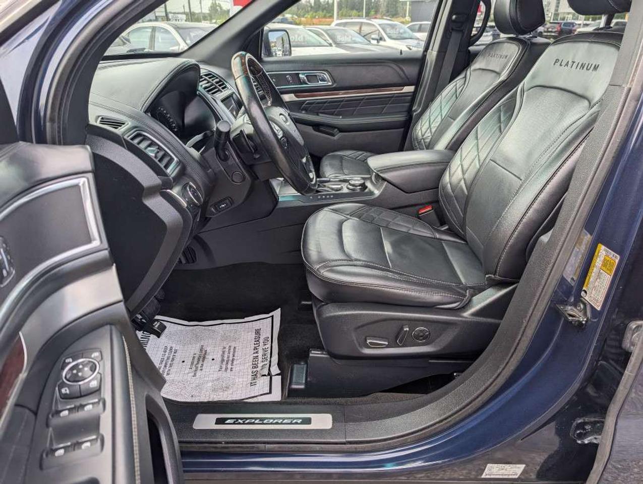 2017 Ford Explorer Platinum AWD NAV LEATHER PANOROOF CAMERA Photo