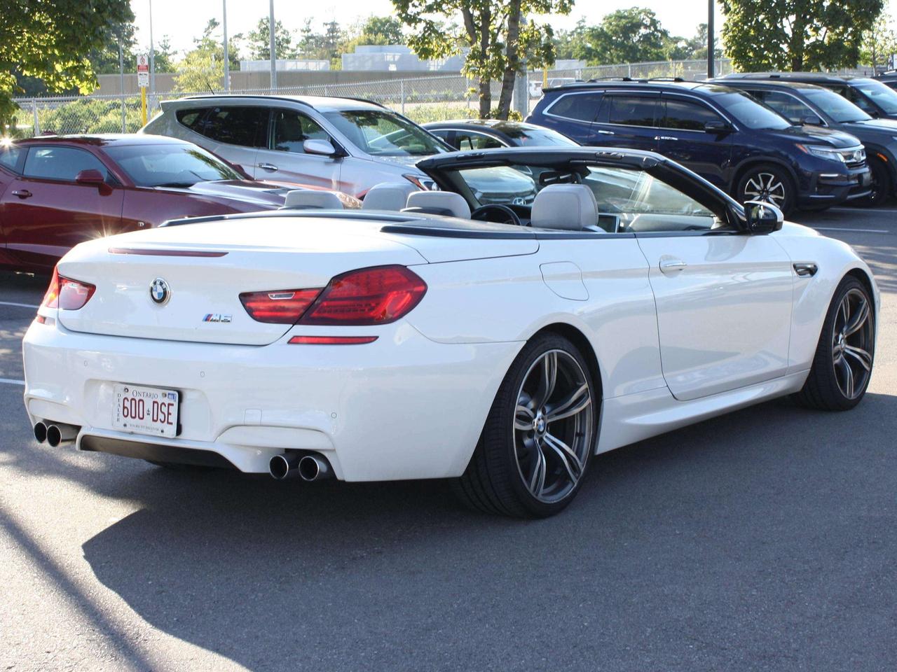 2012 BMW M6 V8 / 550 HP / Convertible / Leather Photo3