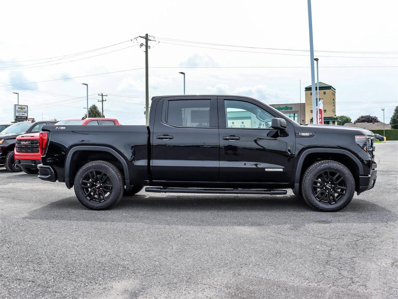 2026 GMC Sierra 1500 Crew Cab Short Box 4-Wheel Drive Elevation Photo4