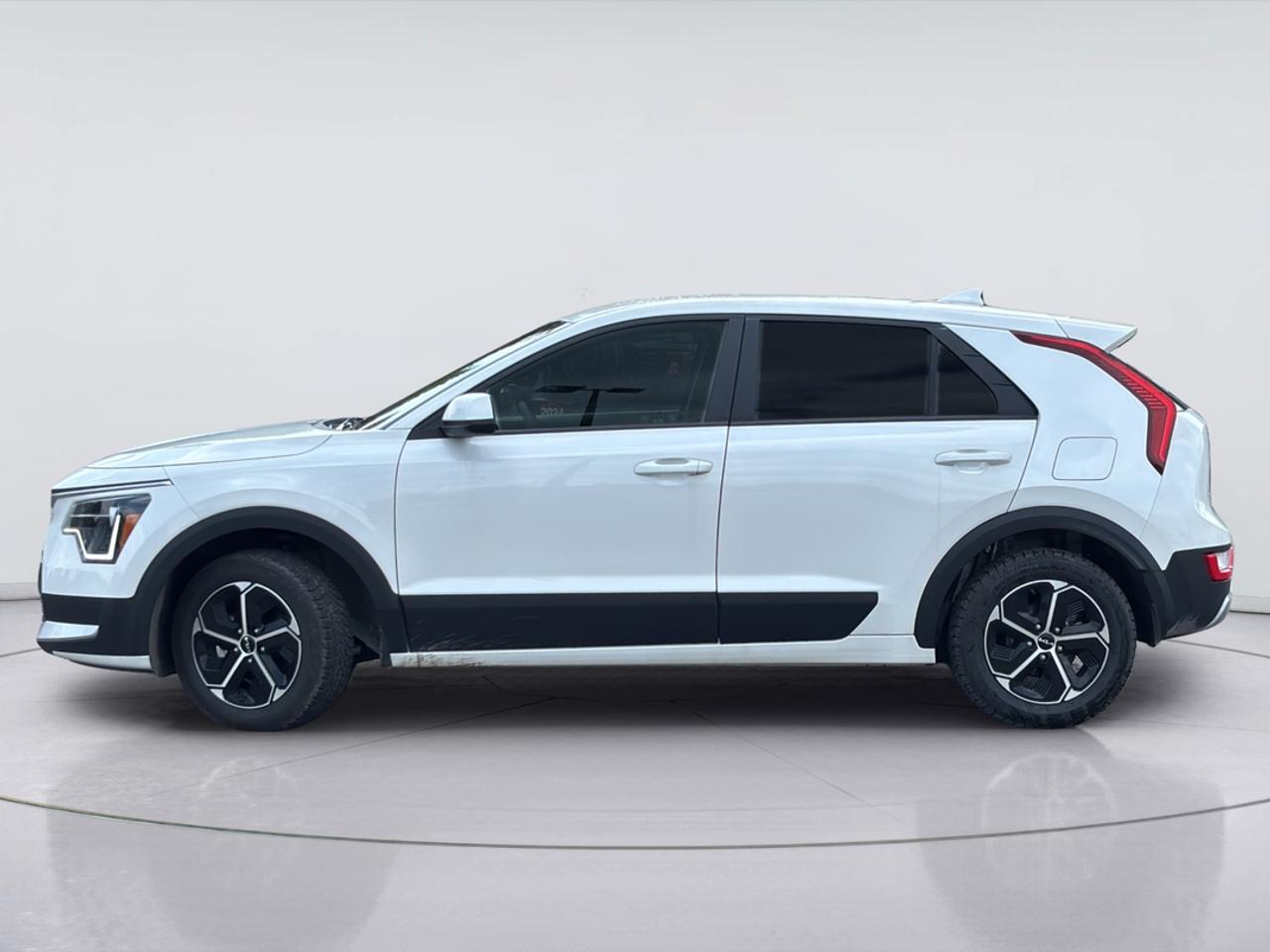 2025 Kia NIRO LX FWD Photo