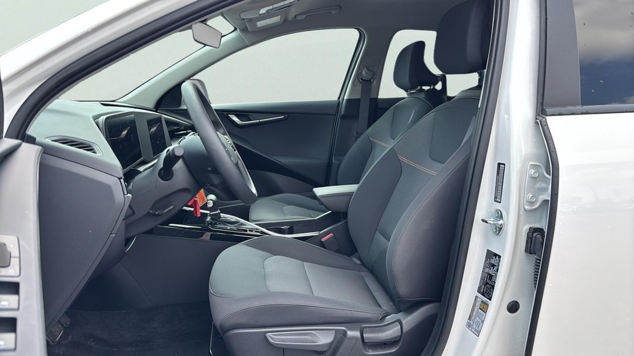2025 Kia NIRO LX FWD Photo
