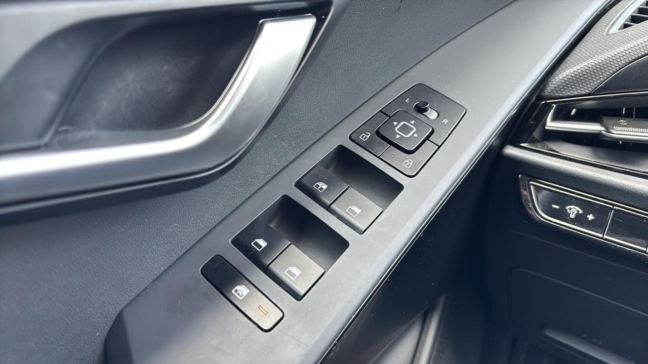 2025 Kia NIRO LX FWD Photo