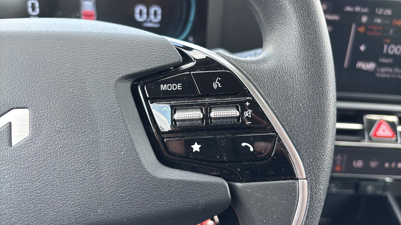 2025 Kia NIRO LX FWD Photo